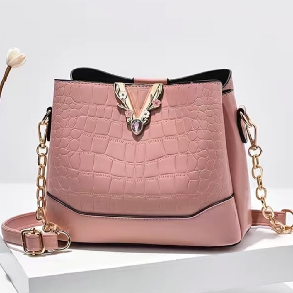 CROCODILE PATTERN CROSSBODY BUCKET BAG - PINK